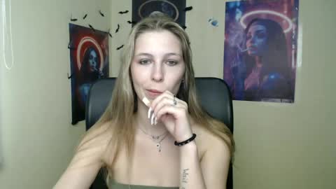 Amalia online show from July 8, 5:45 am