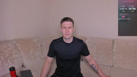 Snapshot of stranggee chatting on June 2, 6:43 pm Artem online show from June 2, 6:43 pm