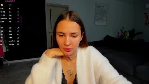 Laura online show from October 2, 3:02 am