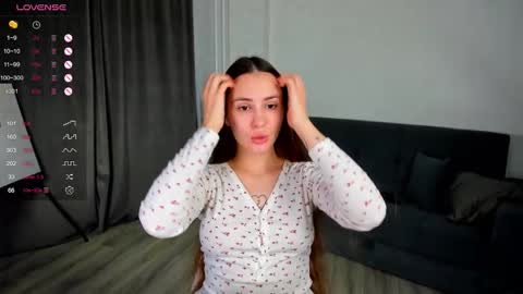 Laura online show from December 18, 4:40 am