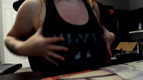 strawbabi online show from October 26, 3:34 am