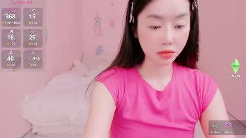 Snapshot of strawberry_loveee chatting on September 28, 8:20 am strawberry_loveee online show from September 28, 8:20 am
