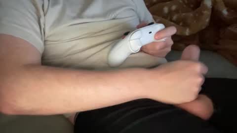 StrawberryBlnd online show from November 1, 8:05 am