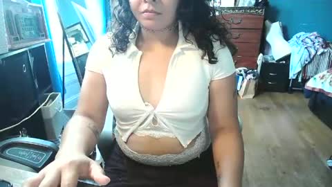 Snapshot of strawberryleche chatting on April 28, 11:54 pm strawberrymilk online show from April 28, 11:54 pm