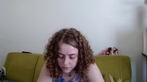 Strawberrylotsacake online show from June 1, 4:31 pm