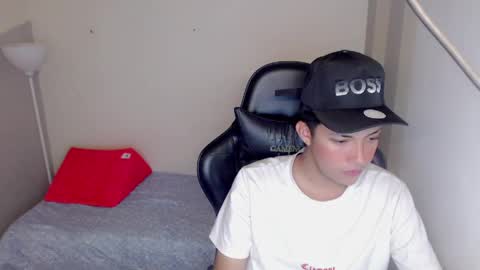 Street online show from April 4, 9:12 pm