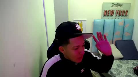 Street online show from April 21, 8:23 pm