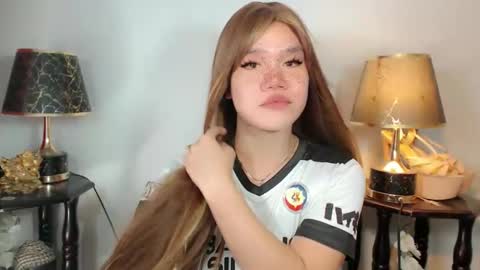 Snapshot of streetlustgirl chatting on October 16, 12:28 pm lexie online show from October 16, 12:28 pm