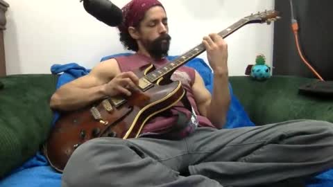 Snapshot of stringin69 chatting on April 29, 9:02 am stringin69 online show from April 29, 9:02 am