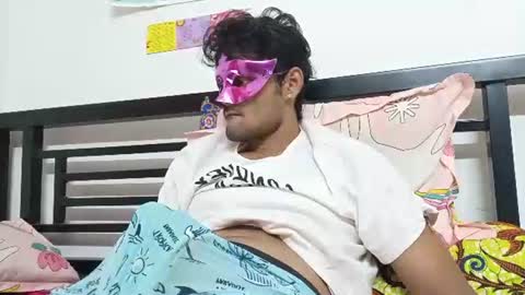 Snapshot of strip_couple_love1 chatting on October 24, 9:49 am strip_couple_love1 online show from October 24, 9:49 am