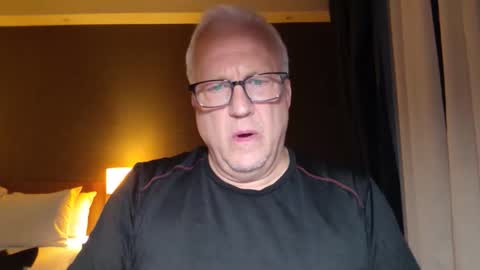 Stroking For You online show from October 27, 5:39 pm