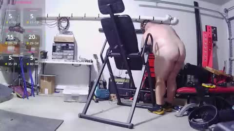 Snapshot of strong_bear89 chatting on April 7, 8:09 pm strong_bear89 online show from April 7, 8:09 pm