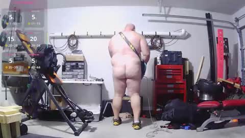 Snapshot of strong_bear89 chatting on April 20, 5:59 pm strong_bear89 online show from April 20, 5:59 pm