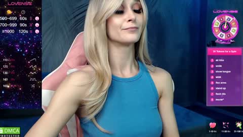 Snapshot of strongalice chatting on December 6, 1:51 am The best athletic body on the site online show from December 6, 1:51 am