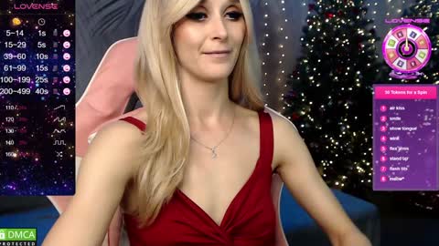 Snapshot of strongalice chatting on December 18, 1:26 am The best athletic body on the site online show from December 18, 1:26 am