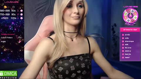 Snapshot of strongalice chatting on February 25, 10:18 pm The best athletic body on the site online show from February 25, 10:18 pm