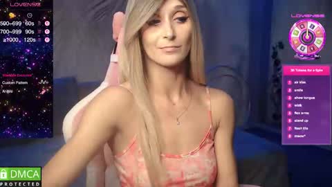 Snapshot of strongalice chatting on September 16, 10:22 pm The best athletic body on the site online show from September 16, 10:22 pm