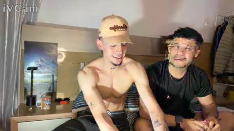 Snapshot of stronghardlatino chatting on February 16, 3:57 am stronghardlatino online show from February 16, 3:57 am