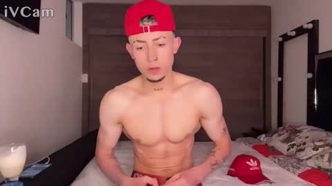 Snapshot of stronghardlatino chatting on March 15, 4:24 pm stronghardlatino online show from March 15, 4:24 pm