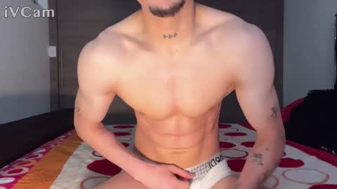 stronghardlatino online show from April 28, 4:12 pm