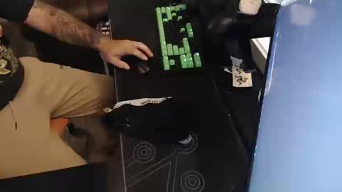 stud69861714 online show from October 11, 9:46 pm