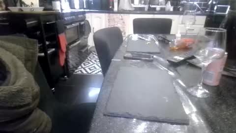 stud_1975 online show from January 19, 12:03 am