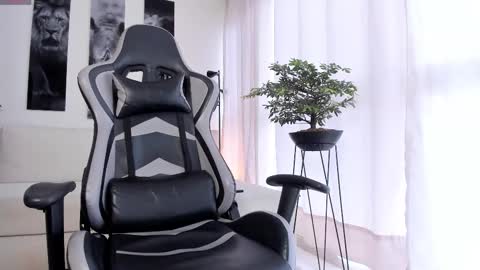 Samuel online show from November 5, 1:55 pm