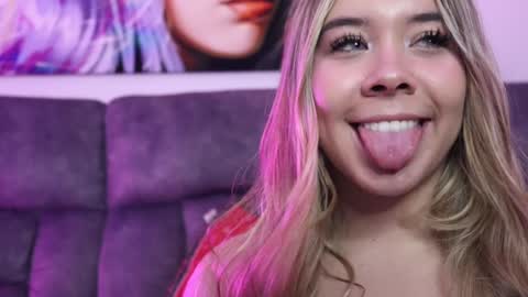 Snapshot of students_porn chatting on December 16, 2:15 am students_porn online show from December 16, 2:15 am