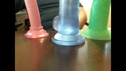 Snapshot of studinto chatting on February 19, 8:52 pm BadBrad online show from February 19, 8:52 pm