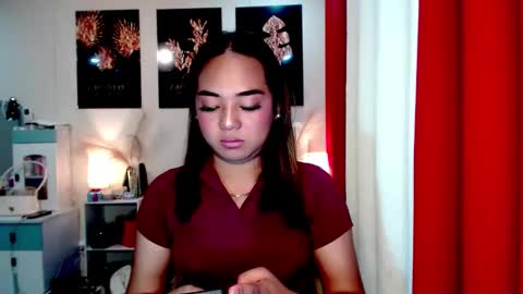 Snapshot of studqueendomi chatting on June 1, 10:06 am studqueendomi online show from June 1, 10:06 am