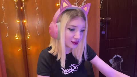 stuffy_ri online show from December 28, 10:13 pm