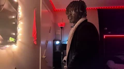 Snapshot of suavechocolatecity chatting on September 29, 10:20 am Hot Chocolate online show from September 29, 10:20 am