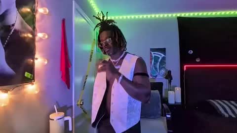 Snapshot of suavechocolatecity chatting on November 18, 6:51 am Hot Chocolate online show from November 18, 6:51 am