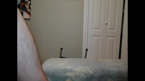 Snapshot of subbiguy00 chatting on March 10, 10:26 am subbiguy00 online show from March 10, 10:26 am