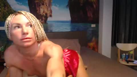 subbmarilyn online show from November 26, 10:05 am