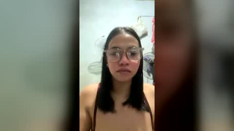 Snapshot of submissivenimss chatting on July 22, 8:11 pm submissivenimss online show from July 22, 8:11 pm