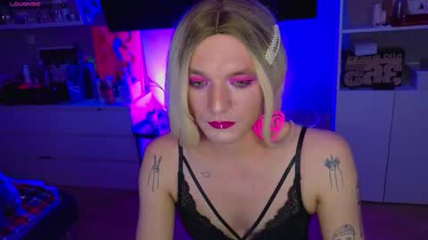 succubu_ss online show from February 3, 2:33 pm