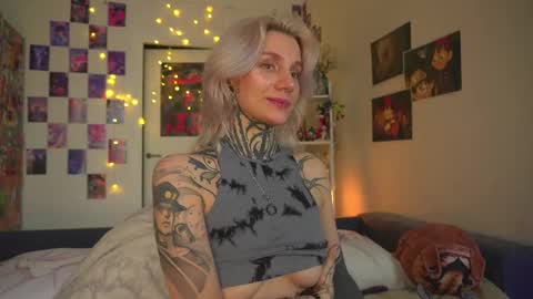 succubus_66 online show from February 9, 10:20 am