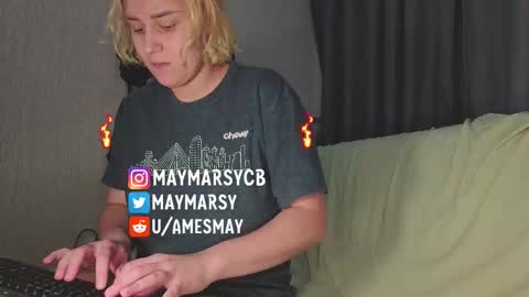 Snapshot of succubus_room chatting on November 30, 10:03 pm May online show from November 30, 10:03 pm