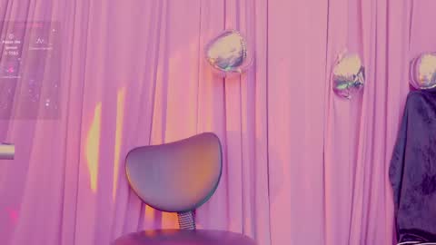 Snapshot of succubus_rosemilk chatting on May 29, 10:52 pm Succubus RoseMilk online show from May 29, 10:52 pm