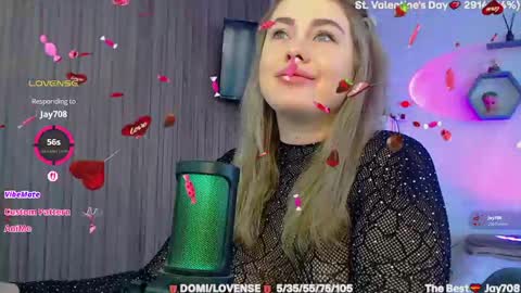 suchcute_ online show from February 14, 3:47 am