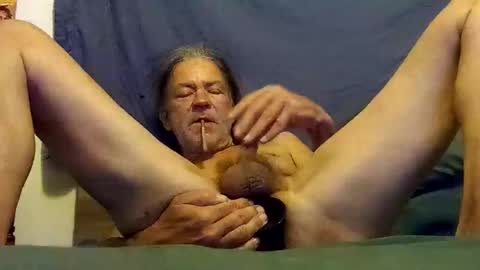 Snapshot of suckfucksuck69 chatting on March 5, 9:27 am suckfucksuck69 online show from March 5, 9:27 am