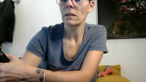 sucrette5629 online show from March 8, 8:40 am