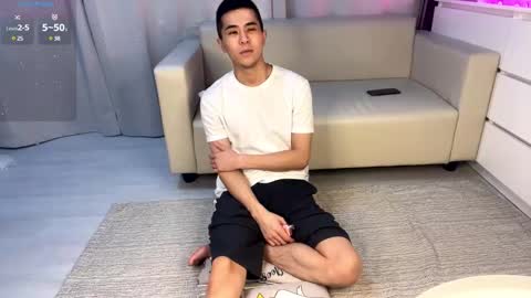 Snapshot of sue_star chatting on December 30, 12:20 pm Emmy online show from December 30, 12:20 pm