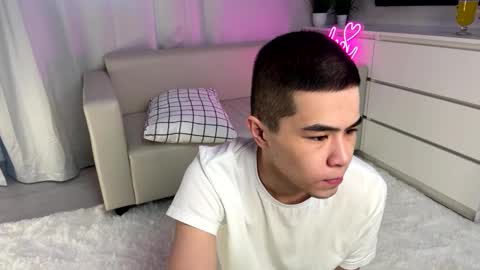 Snapshot of sue_star chatting on February 1, 9:11 am Emmy online show from February 1, 9:11 am