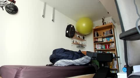 Snapshot of suedernorder chatting on February 8, 1:33 pm suedernorder online show from February 8, 1:33 pm