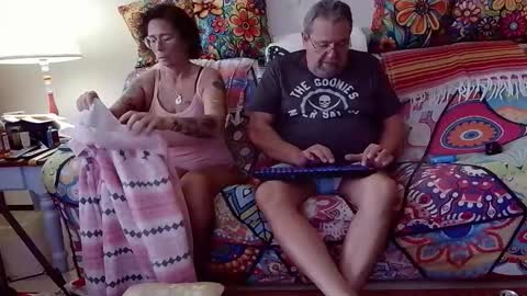 Snapshot of suenixon chatting on February 4, 3:51 pm suenixon online show from February 4, 3:51 pm