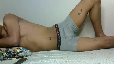 Snapshot of sugar_brown256 chatting on October 16, 8:32 pm sugar_brown256 online show from October 16, 8:32 pm