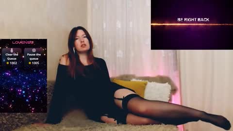 Snapshot of sugar_desire chatting on November 30, 2:32 pm Instagram faroffland online show from November 30, 2:32 pm