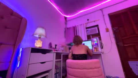 your ultimate goddess online show from May 28, 9:12 pm
